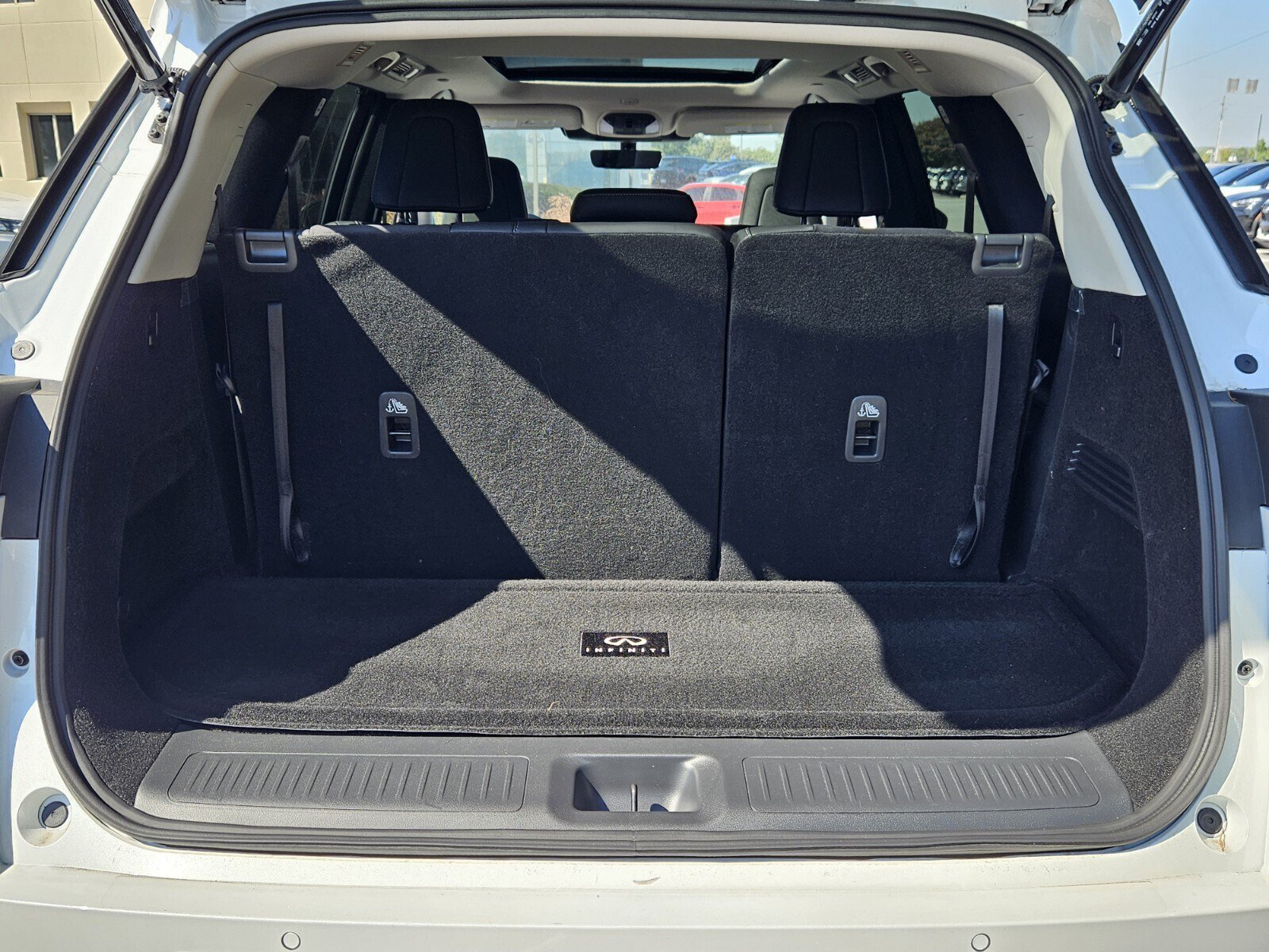 Used 2026 INFINITI QX60 Luxe w/ Cargo Package FWD image 31