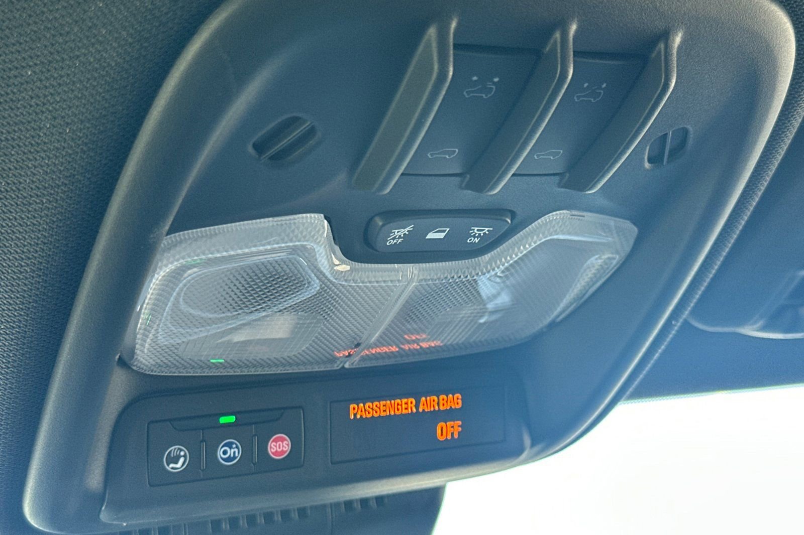 Used 2025 Chevrolet Colorado ZR2 w/ Midnight Edition AWD/4WD image 22