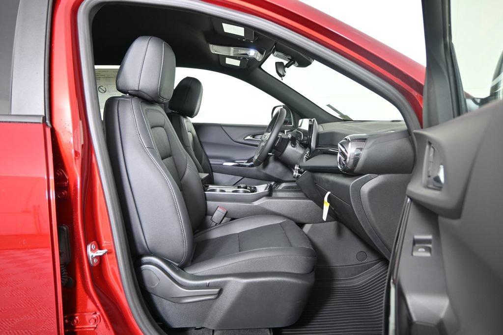 Used 2026 Chevrolet Equinox LT w/ Convenience Package II AWD/4WD image 13