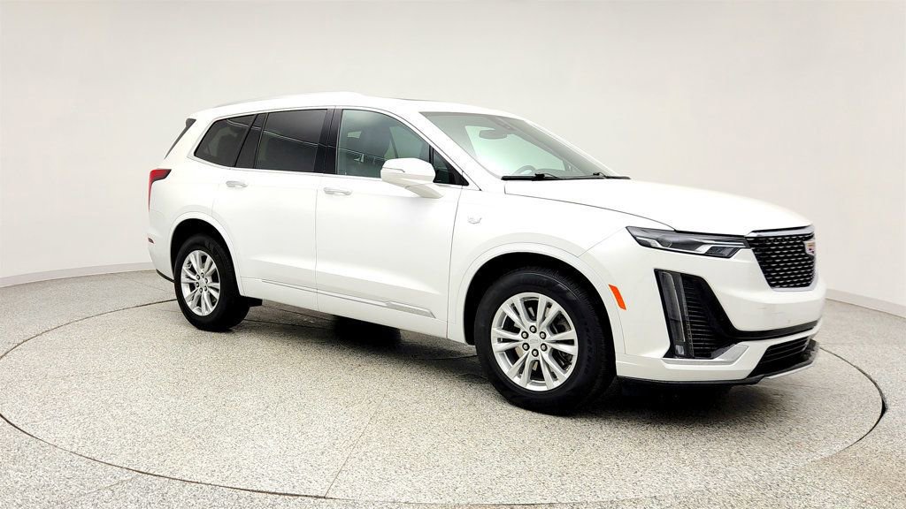 Used 2023 Cadillac XT6 Luxury FWD image 3