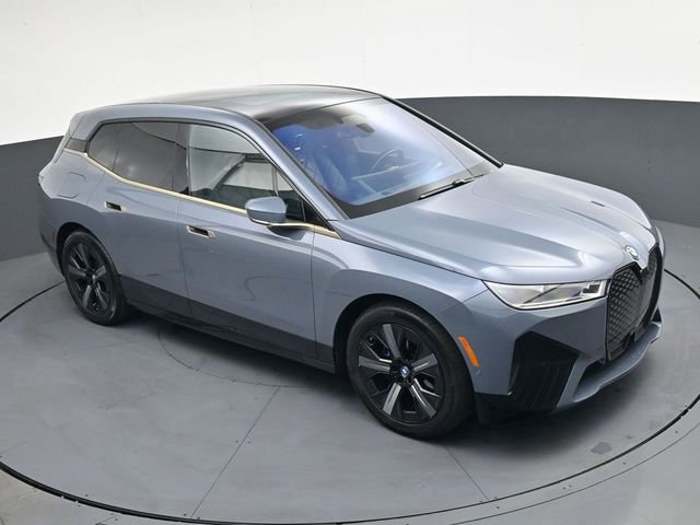 Used 2023 BMW iX xDrive50 w/ Premium Package image 20