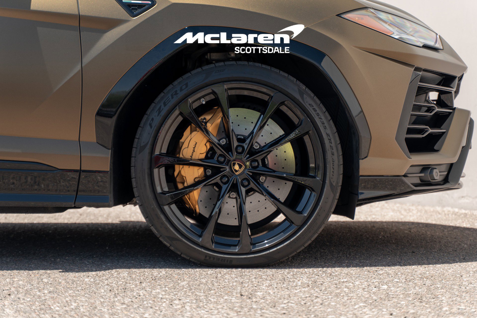 Used 2021 Lamborghini Urus AWD/4WD image 34
