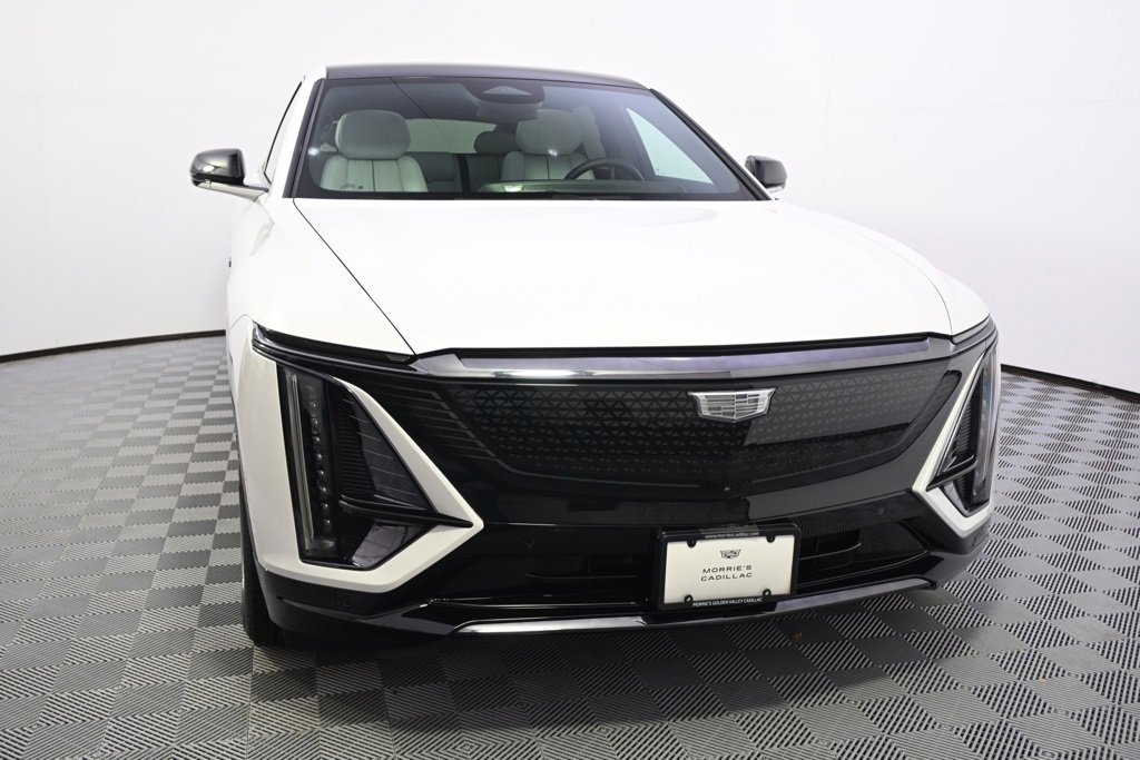 New 2025 Cadillac Lyriq Sport image 9