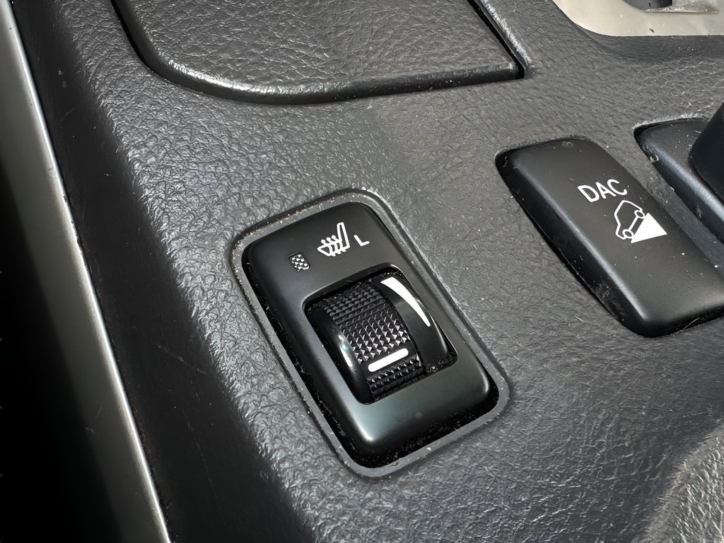 Used 2005 Toyota 4Runner Limited AWD/4WD image 26
