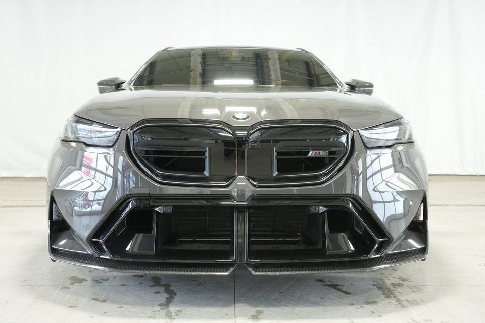 Used 2025 BMW M5 Touring image 9