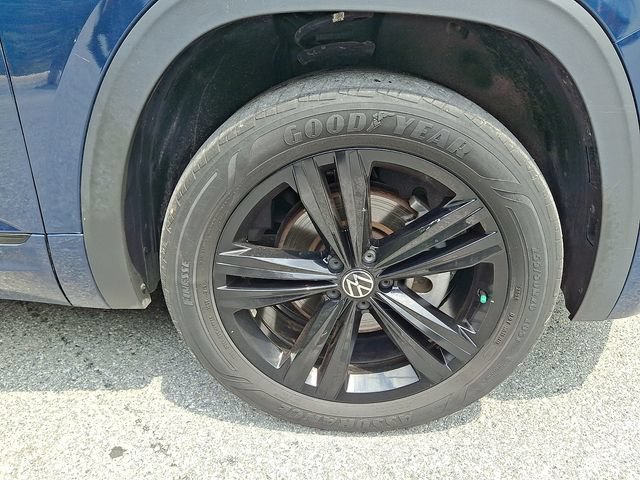 Used 2023 Volkswagen Atlas Cross Sport SEL R-Line AWD/4WD image 10