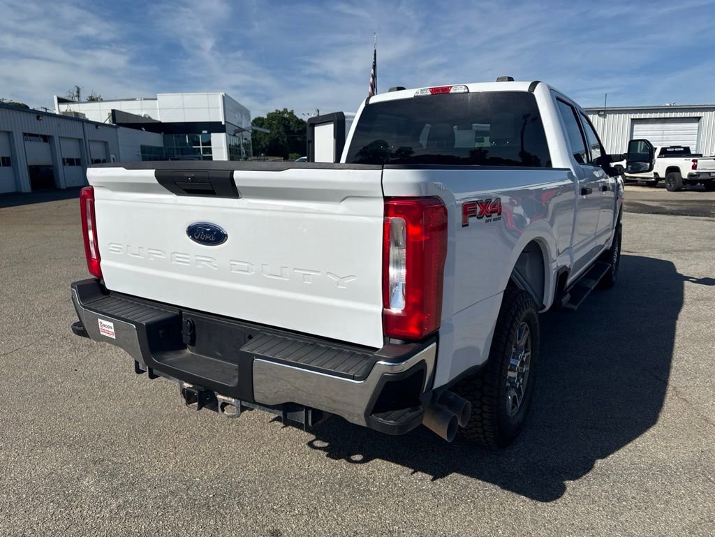 Used 2024 Ford F250 XLT w/ FX4 Off-Road Package AWD/4WD image 4