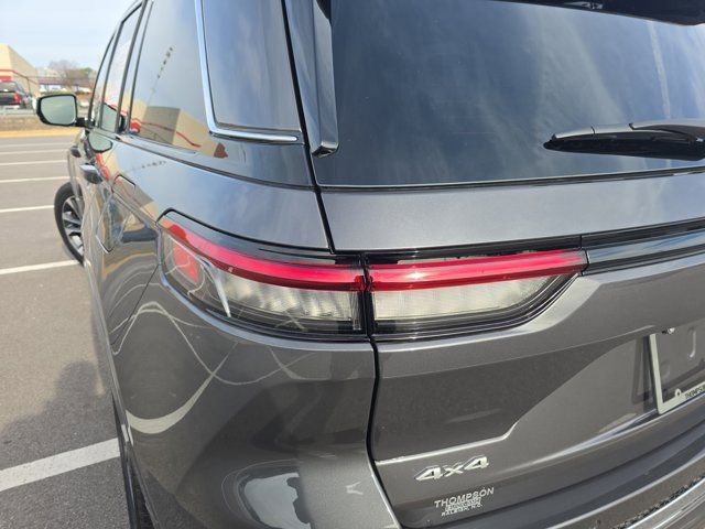 Used 2025 Jeep Grand Cherokee Overland w/ Adv Protech Group III image 34