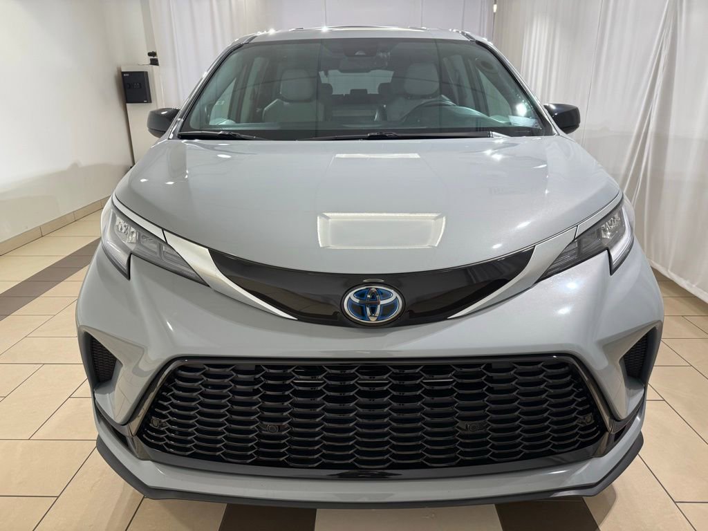 Certified 2023 Toyota Sienna XSE w/ XSE Plus Package AWD/4WD image 8