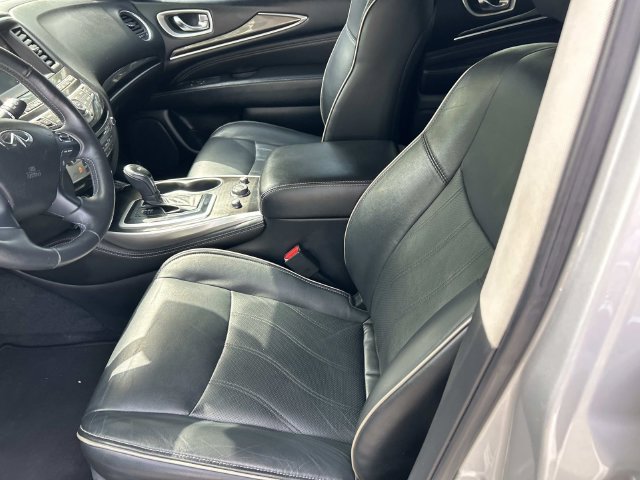 Used 2020 INFINITI QX60 Luxe w/ Essential Package FWD image 16