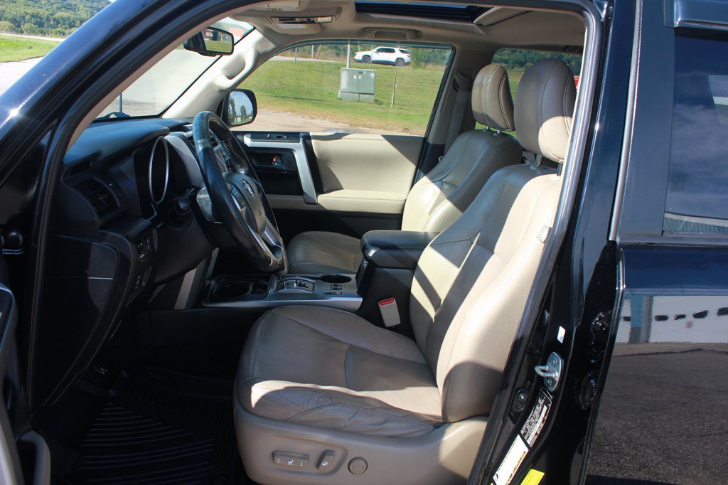 Used 2010 Toyota 4Runner Limited RWD image 31