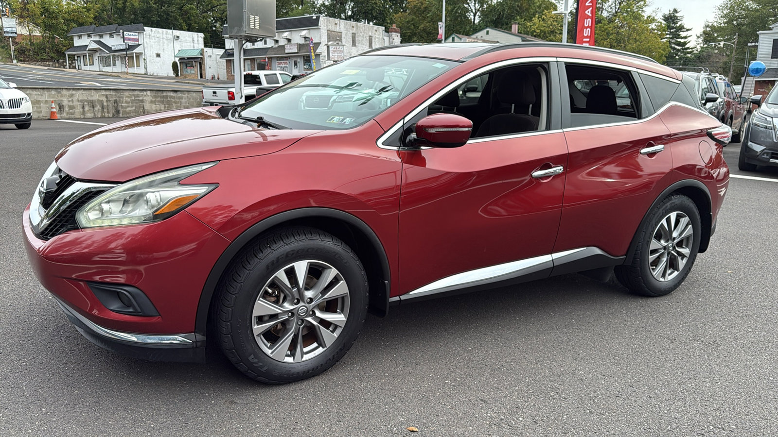 Used 2015 Nissan Murano SV w/ Premium Package image 3