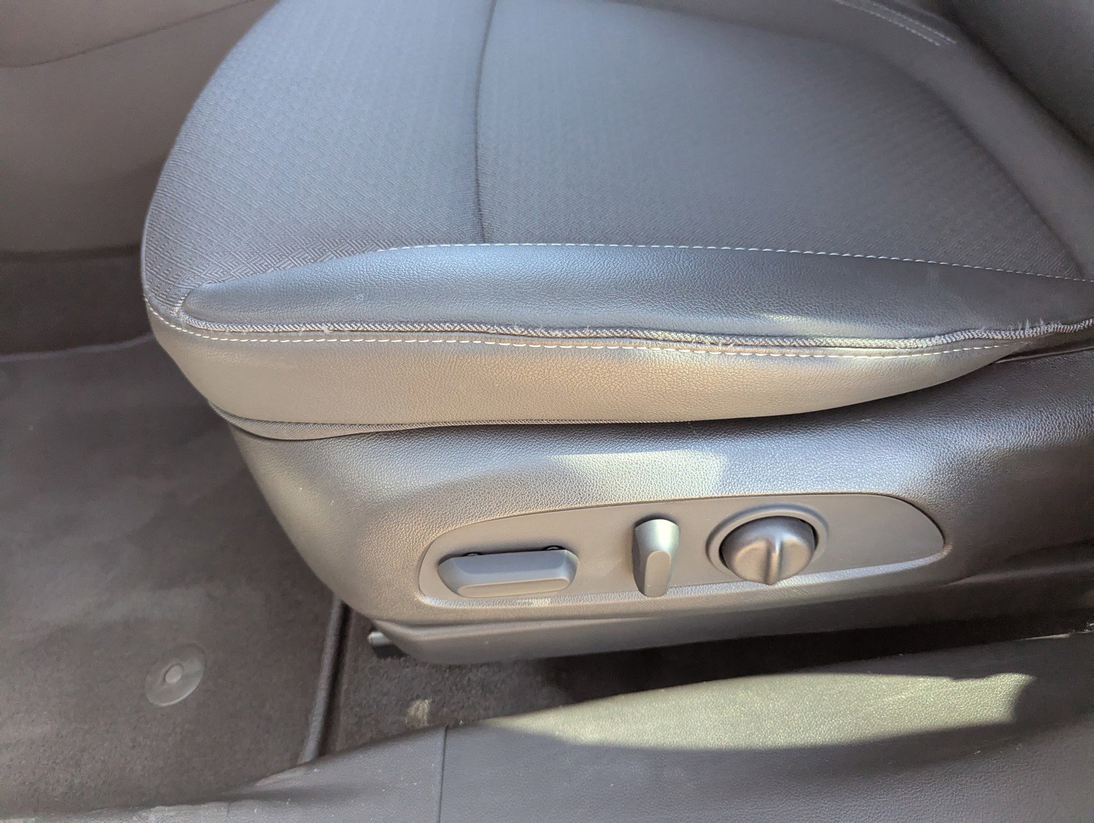 Certified 2023 Buick Encore GX Select image 28