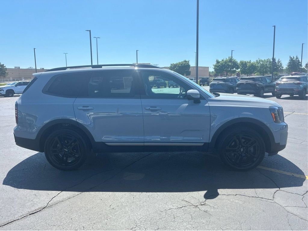 Used 2023 Kia Telluride EX X-Line AWD/4WD image 2
