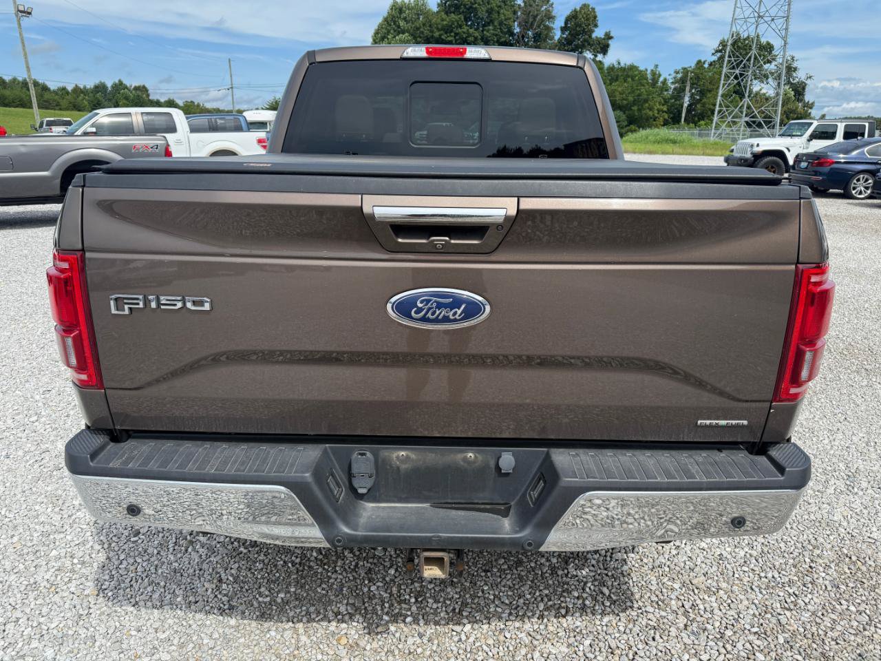 Used 2015 Ford F150 Lariat w/ Equipment Group 502A Luxury AWD/4WD image 4