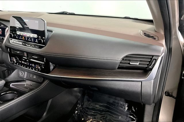 Used 2023 Nissan Rogue Platinum w/ Platinum Premium Package FWD image 18