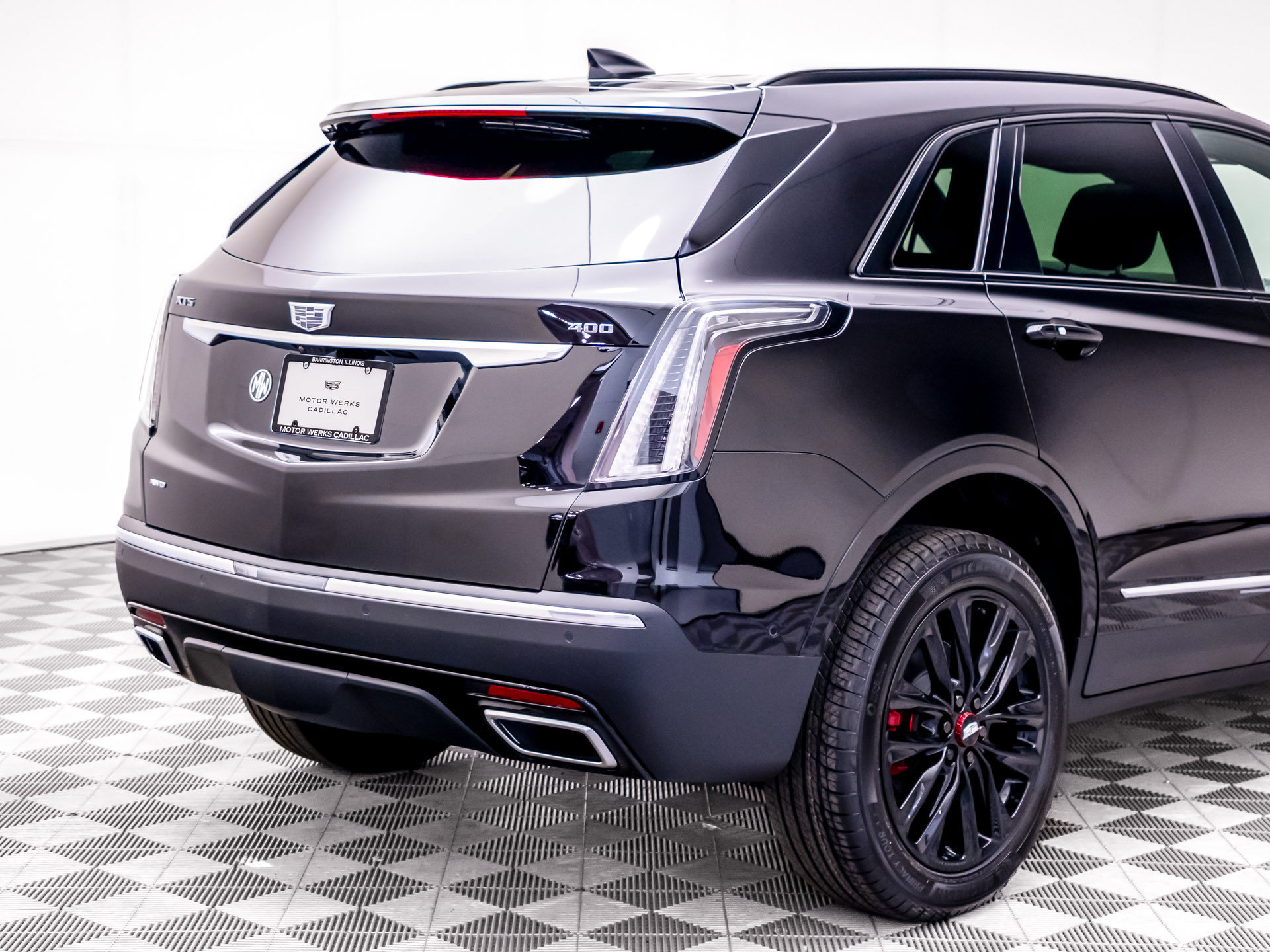 New 2026 Cadillac XT5 Sportv w/ LPO, Red Accent Package AWD/4WD image 33
