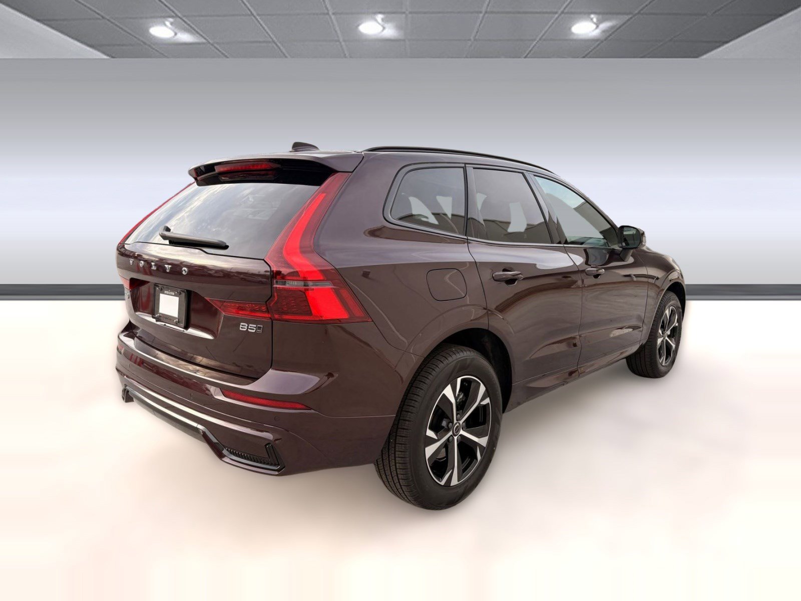 New 2026 Volvo XC60 B5 Core w/ Climate Package image 9