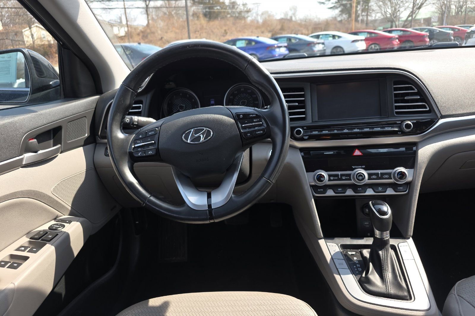 Used 2019 Hyundai Elantra Limited image 14