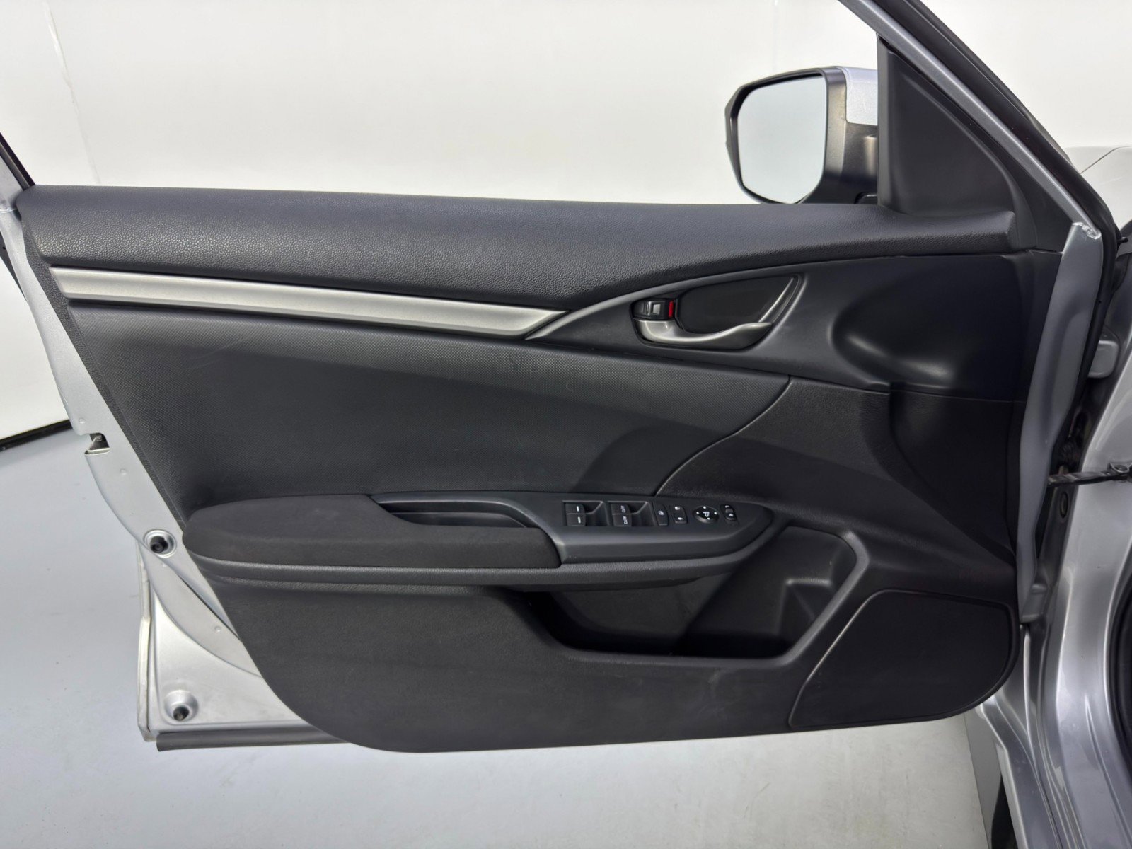 Used 2018 Honda Civic Sport image 33