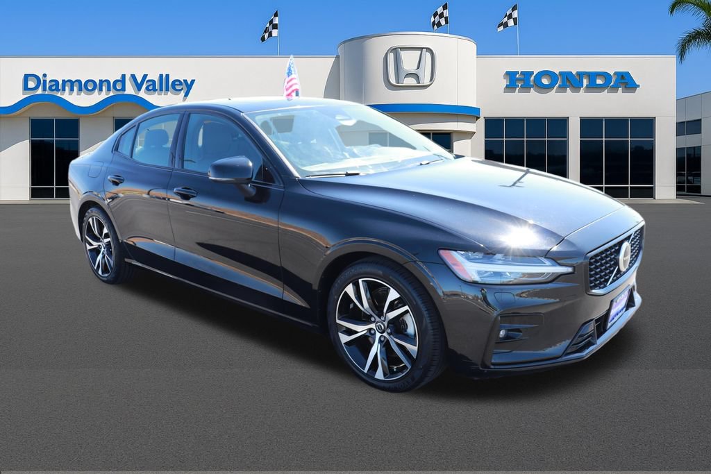 Used 2024 Volvo S60 B5 Core FWD image 1