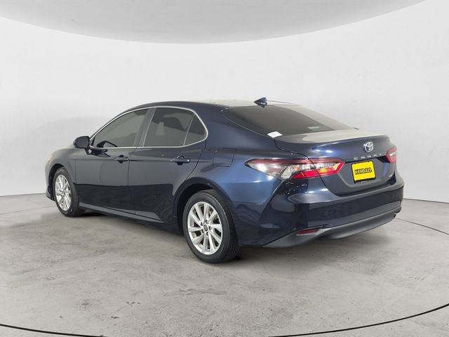 Used 2021 Toyota Camry LE FWD image 3