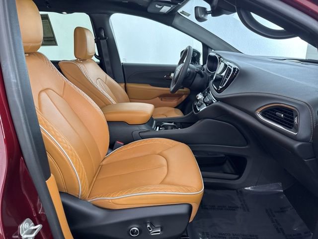 Used 2023 Chrysler Pacifica Pinnacle image 20