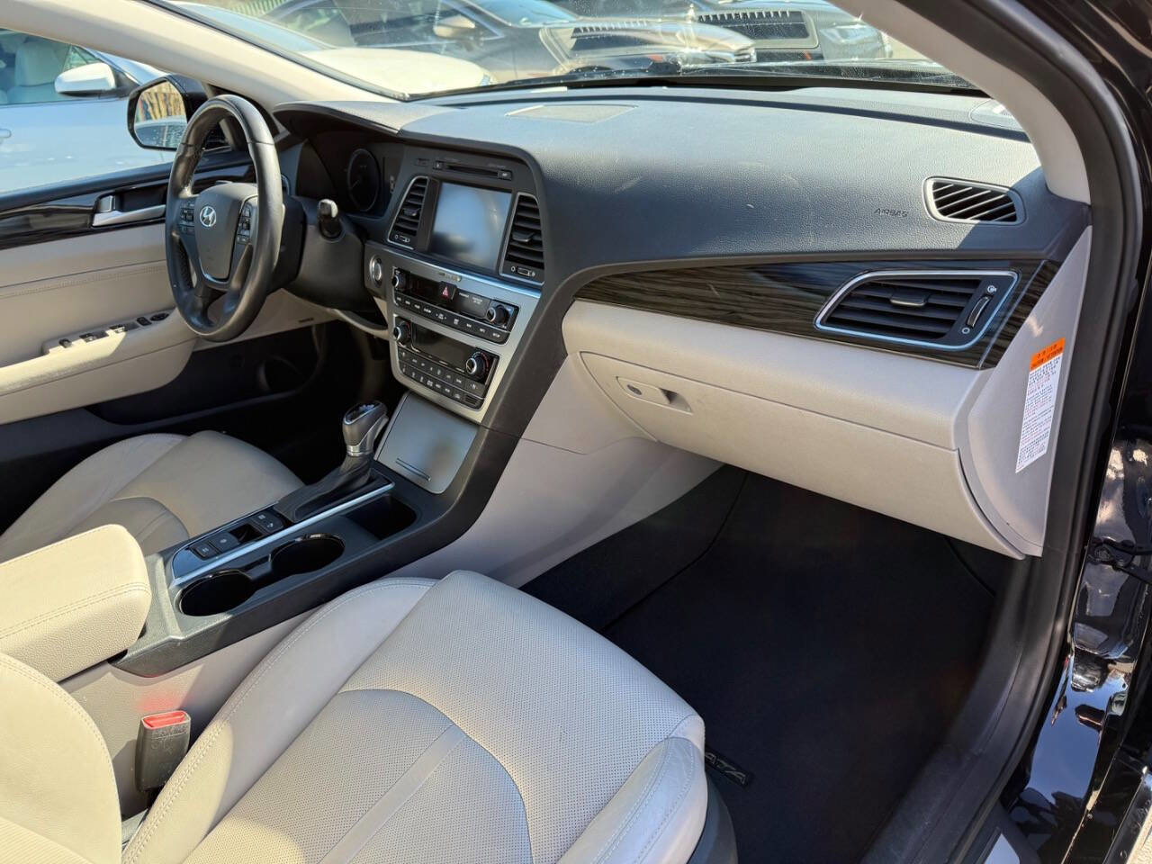 Used 2016 Hyundai Sonata Limited w/ Option Group 02 image 12