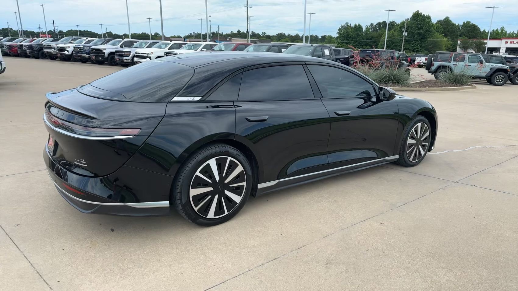 Used 2024 Lucid Air Touring AWD/4WD image 9