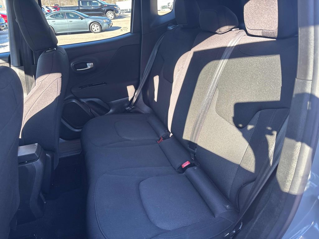 Used 2021 Jeep Renegade Sport w/ Sport Appearance Group image 23