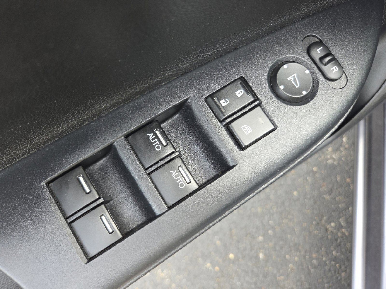 Used 2014 Honda Accord EX-L image 26