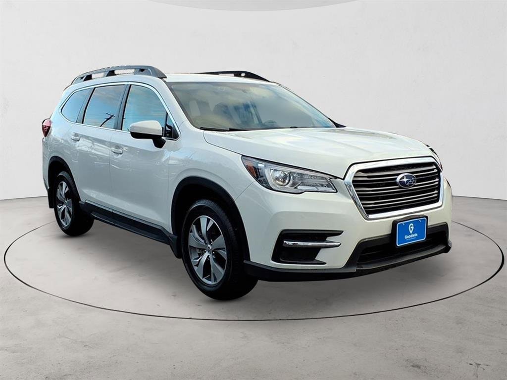 Used 2022 Subaru Ascent Premium image 3