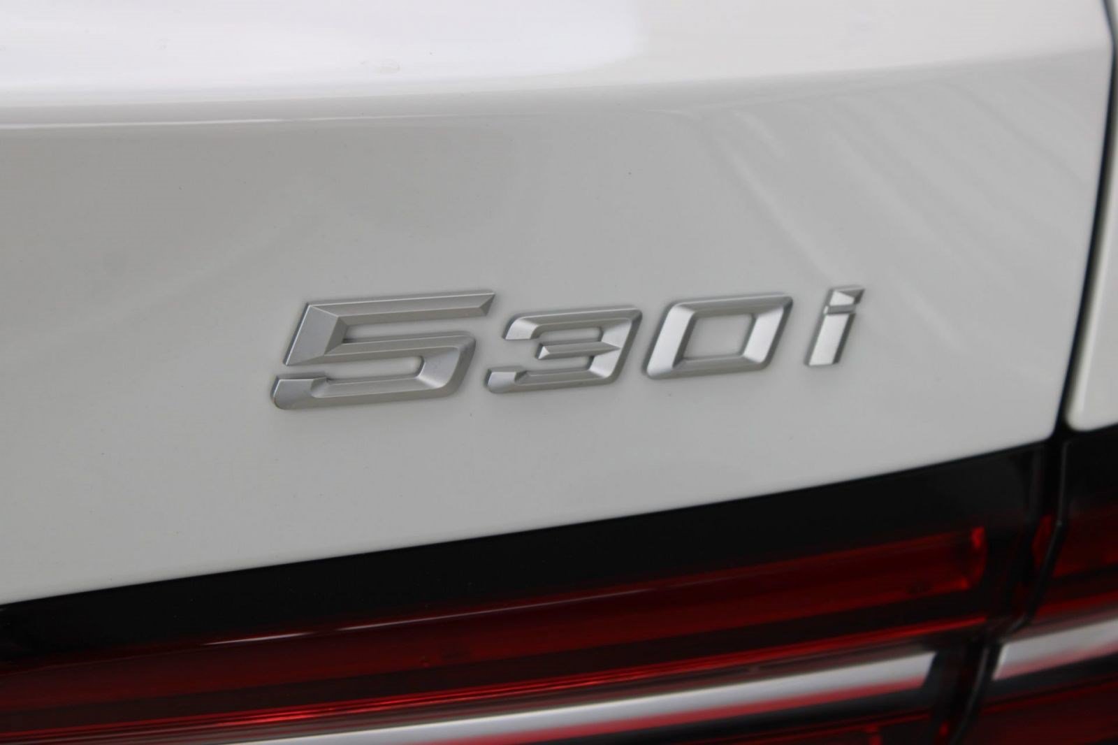 Used 2026 BMW 530i w/ M Sport Package RWD image 26