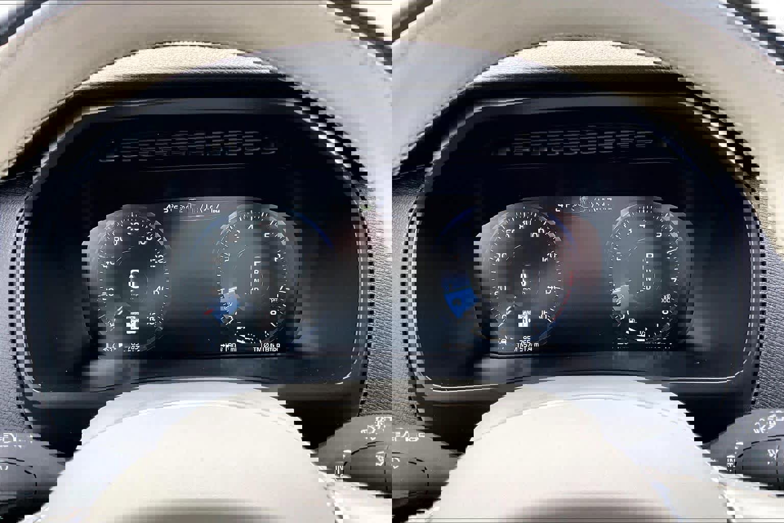 Used 2017 Volvo XC90 T6 Momentum w/ Vision Package image 25