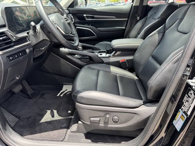 Certified 2024 Kia Telluride S w/ S Sunroof Package FWD image 20