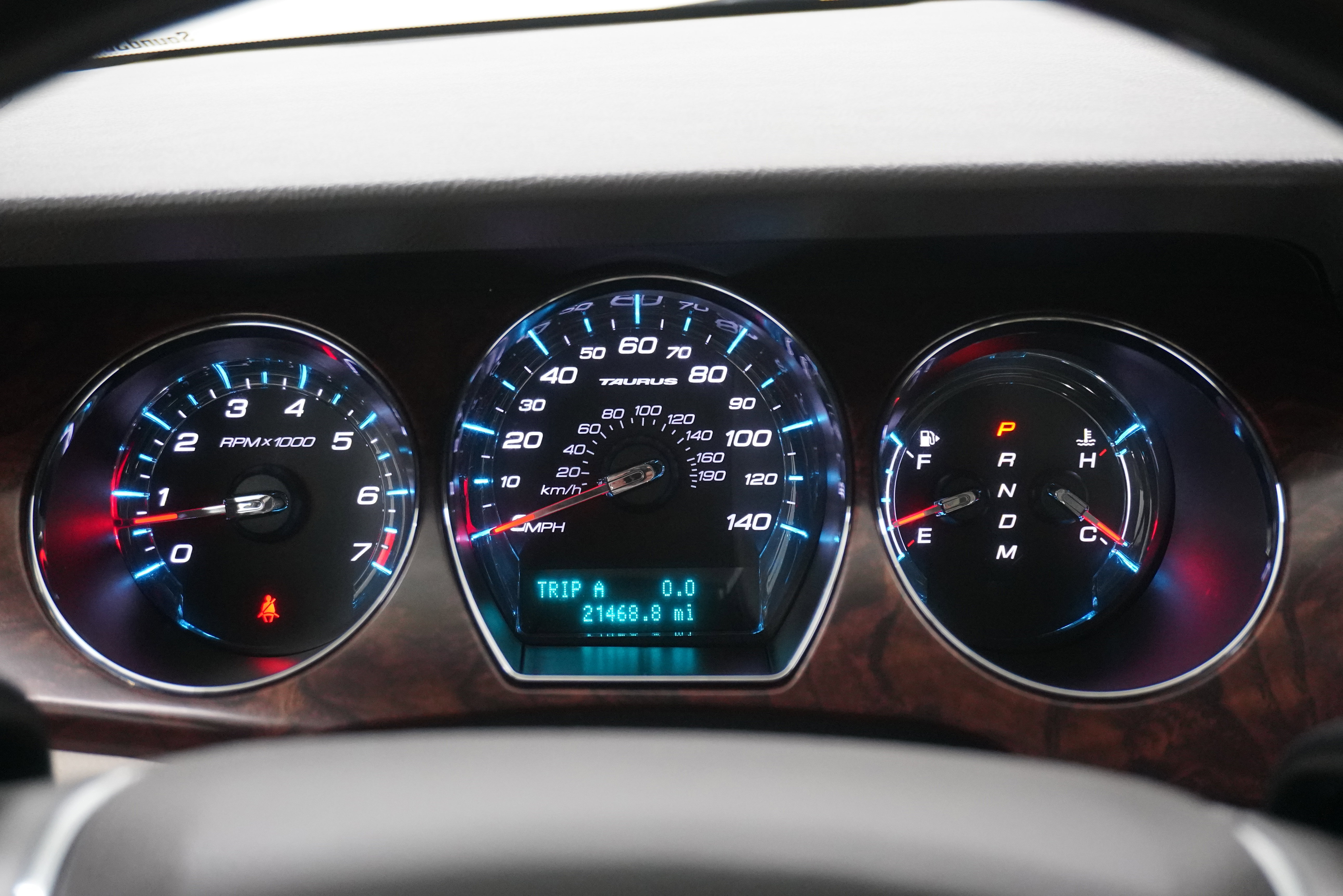 Used 2011 Ford Taurus Limited w/ 301A Rapid Spec Order Code image 18