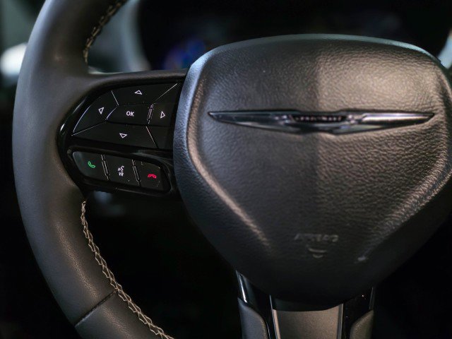 Used 2023 Chrysler Pacifica Touring-L w/ S Appearance Package FWD image 22
