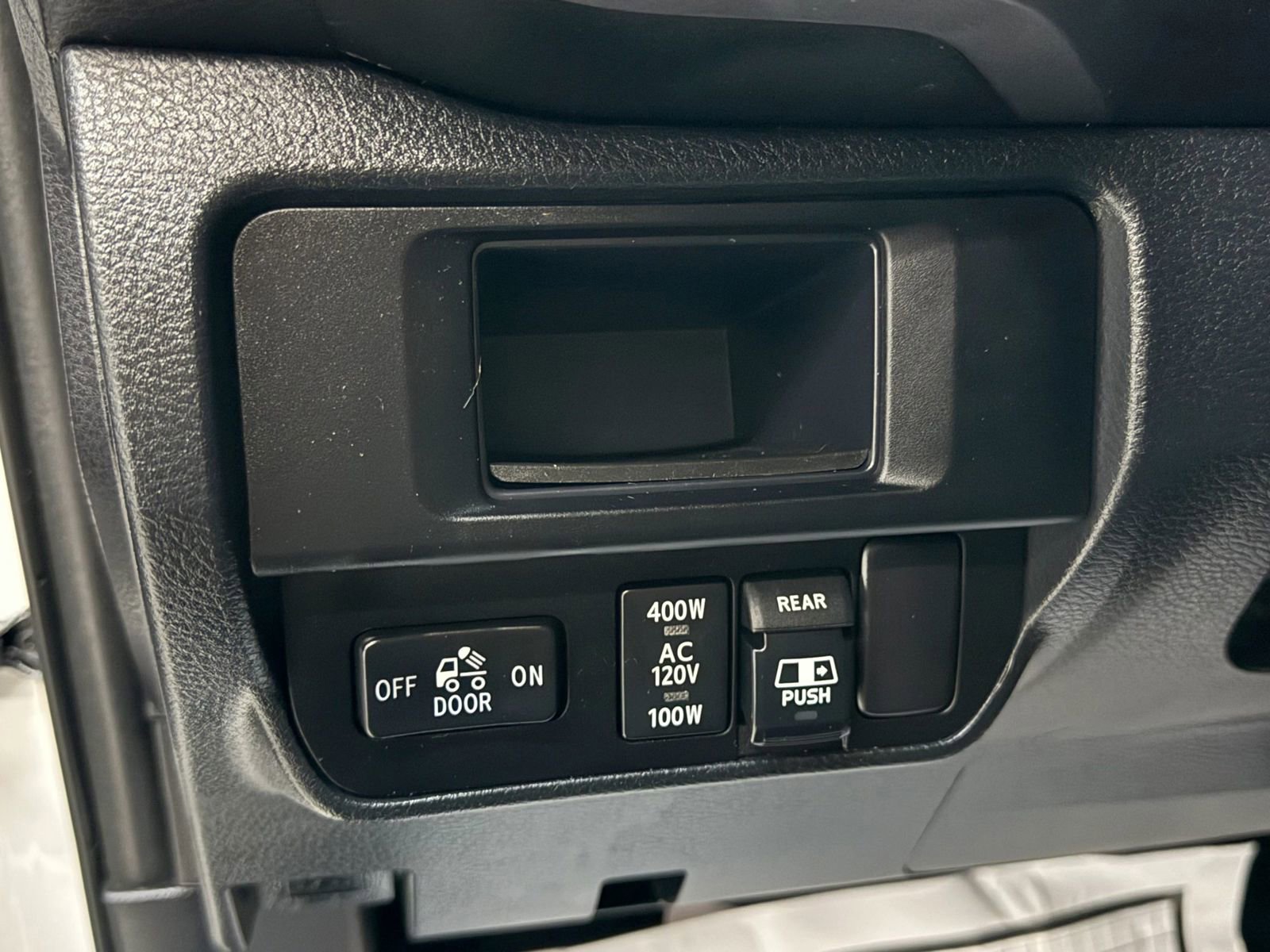 Used 2017 Toyota Tacoma TRD Off-Road w/ Tow Package (A/T) image 24