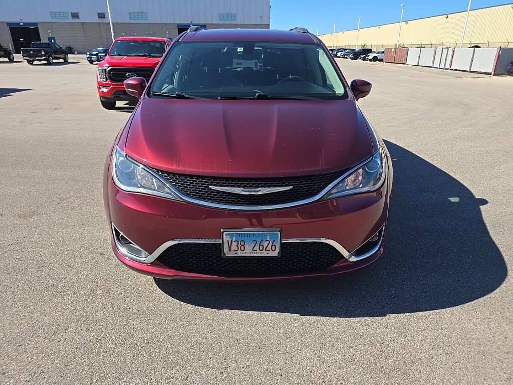 Used 2017 Chrysler Pacifica Touring-L Plus w/ Tire & Wheel Group FWD image 3