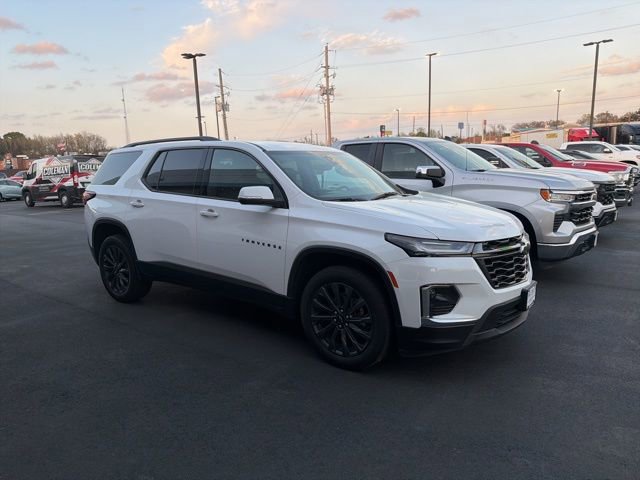 Used 2023 Chevrolet Traverse RS