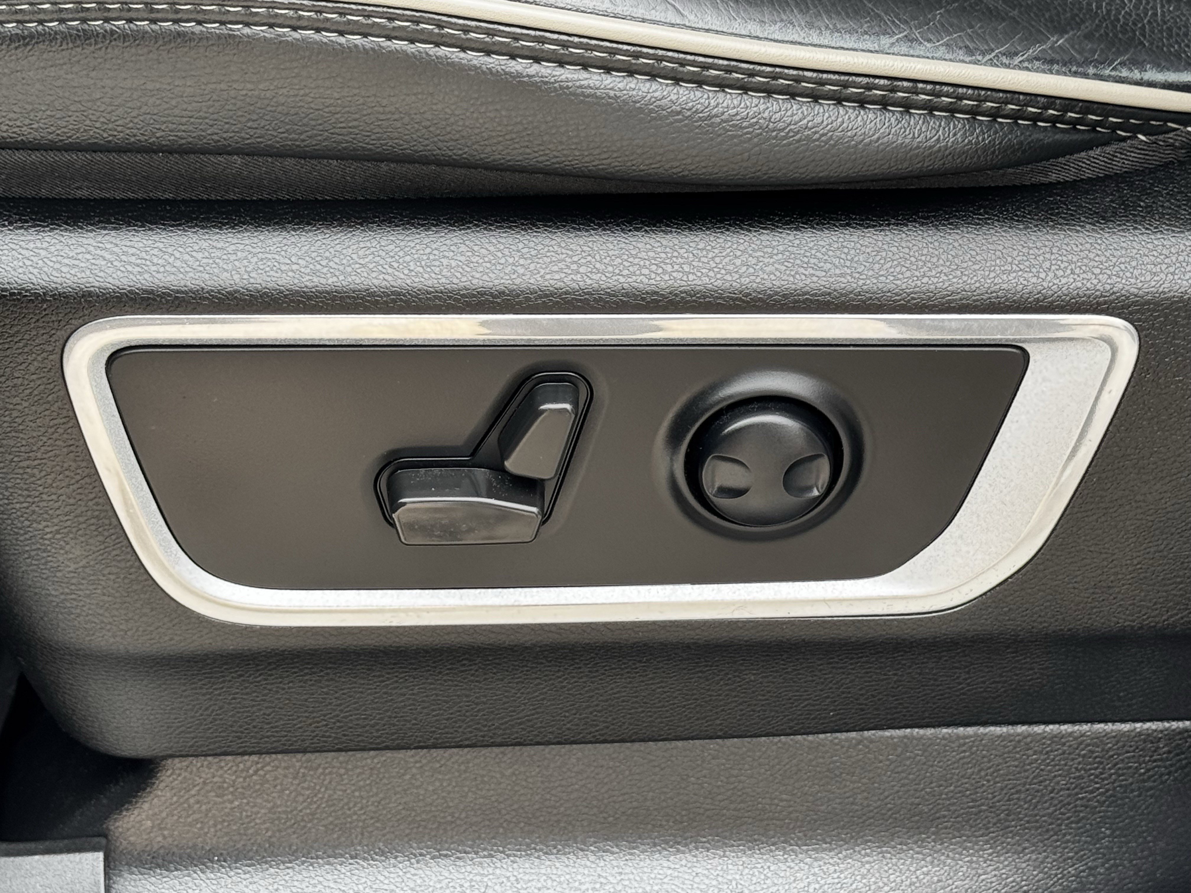 Used 2022 RAM 1500 Laramie image 29