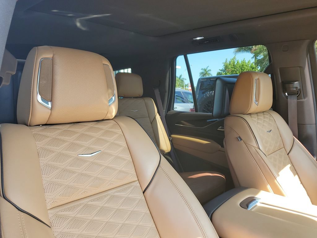 Used 2021 Cadillac Escalade Premium Luxury w/ Driver Assist Tech Package AWD/4WD image 24