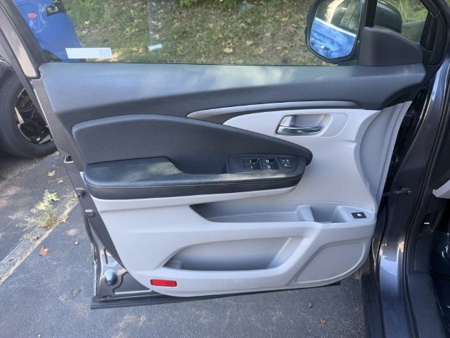 Used 2018 Honda Pilot LX image 9