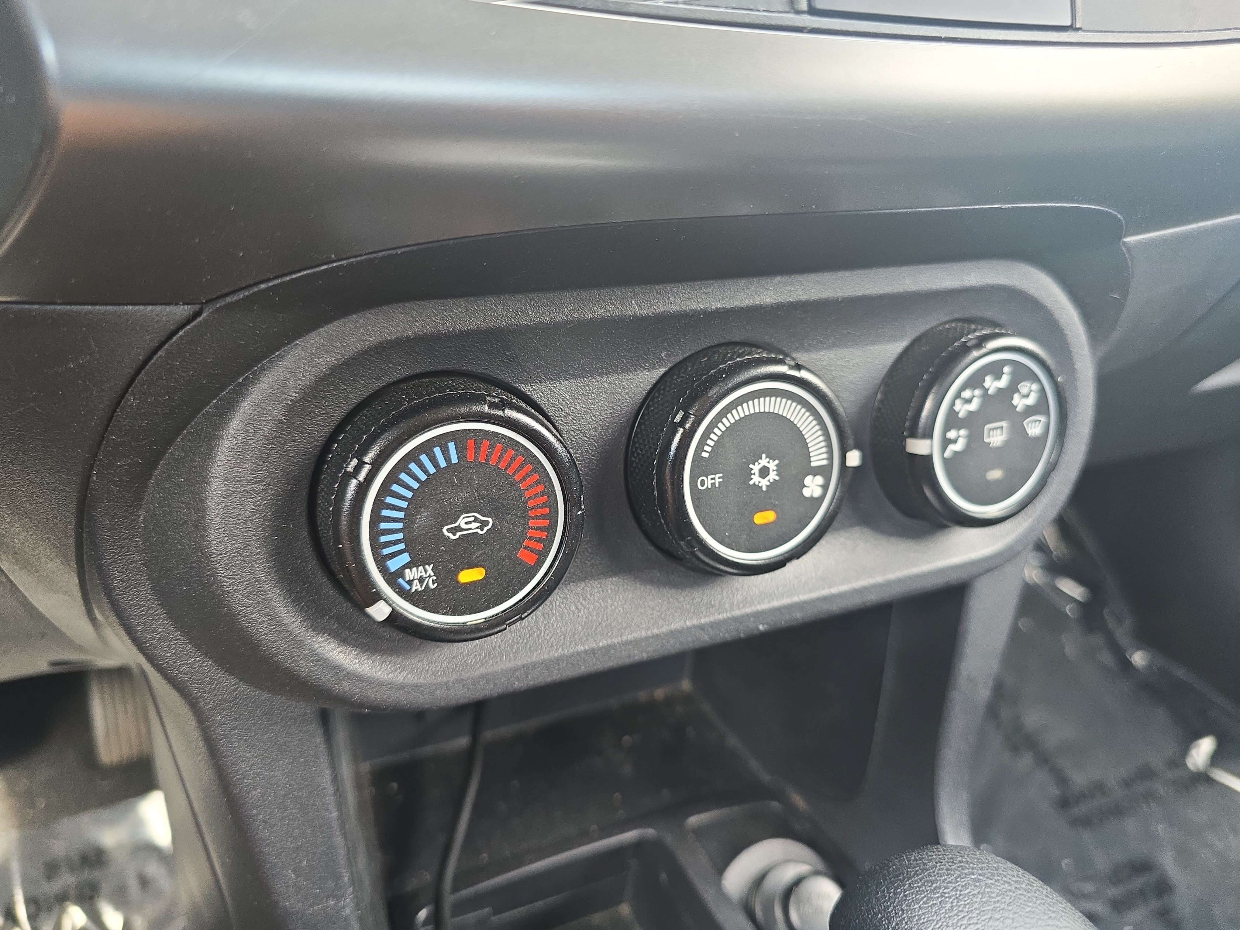 Used 2012 Mitsubishi Lancer SE AWD/4WD image 20