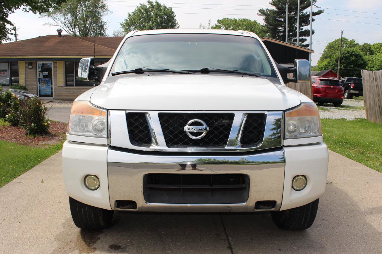Used 2011 Nissan Titan SL w/ SL Technology Pkg AWD/4WD image 3