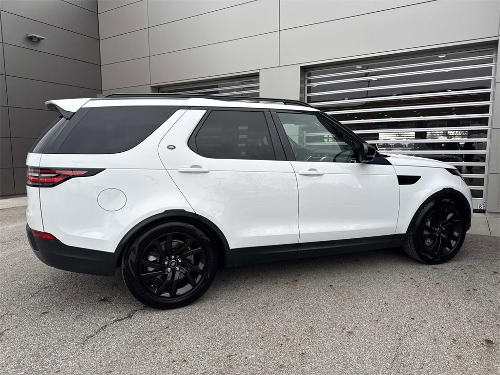 Certified 2018 Land Rover Discovery HSE image 8