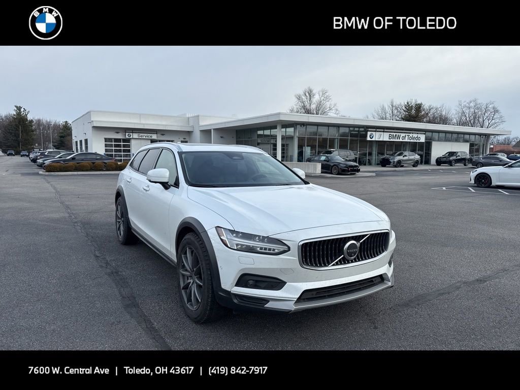 Used 2023 Volvo V90 B6 Cross Country Ultimate w/ Climate Package