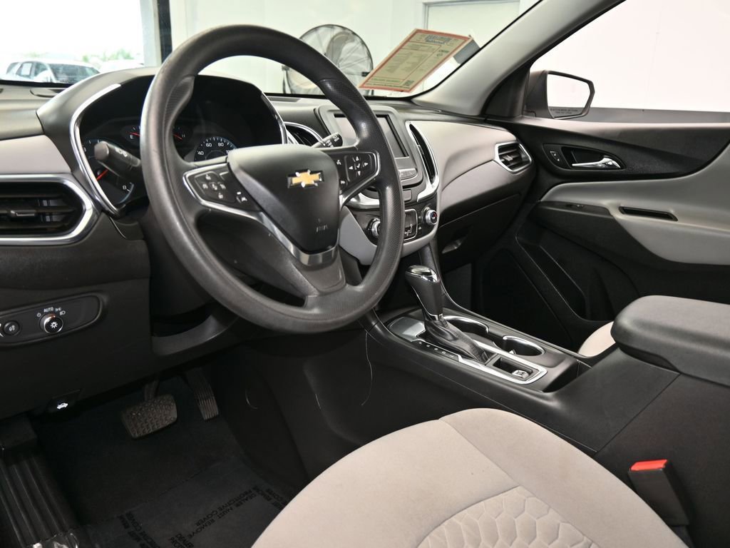 Used 2021 Chevrolet Equinox LS image 12