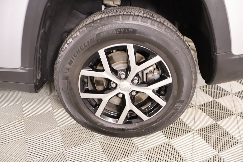 Used 2023 Jeep Grand Cherokee L Limited image 21