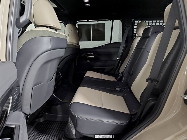 Used 2025 Lexus GX 550 AWD/4WD image 11